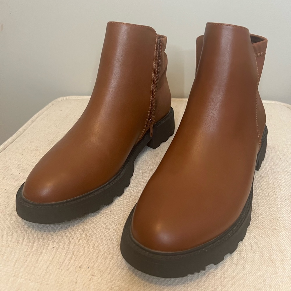 Just Fab Zip Up Chelsea Boots